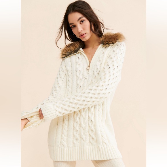 Show Me Your Mumu Faux Fur Elegant White Cable Knit Sweater Size S - Picture 1 of 4